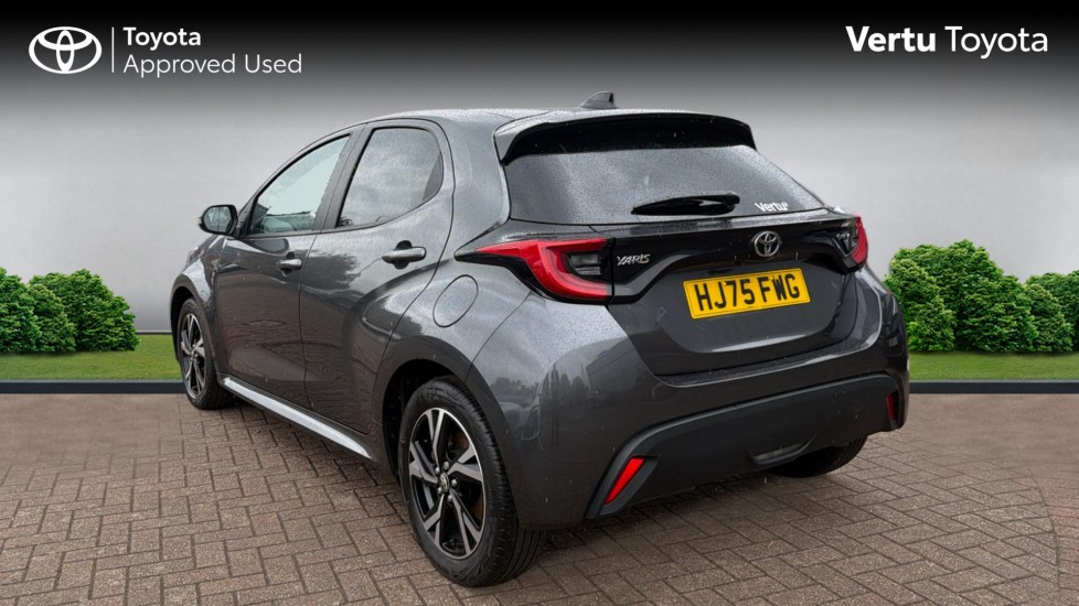 Toyota Yaris 1.5 Hybrid Design 5dr CVT Hybrid Hatchback - Image 4