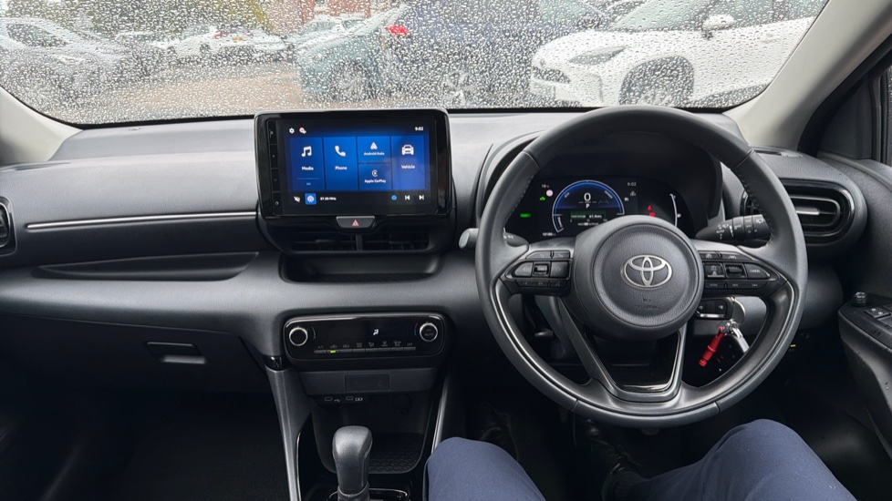 Toyota Yaris 1.5 Hybrid Design 5dr CVT Hybrid Hatchback - Image 6