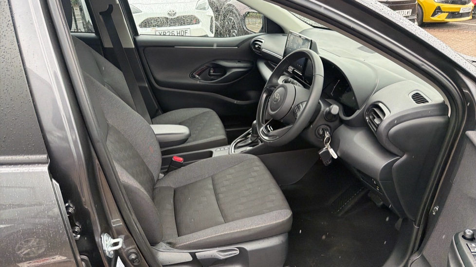 Toyota Yaris 1.5 Hybrid Design 5dr CVT Hybrid Hatchback - Image 12