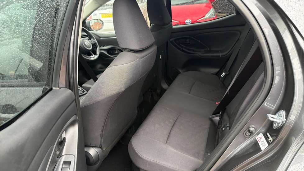 Toyota Yaris 1.5 Hybrid Design 5dr CVT Hybrid Hatchback - Image 15
