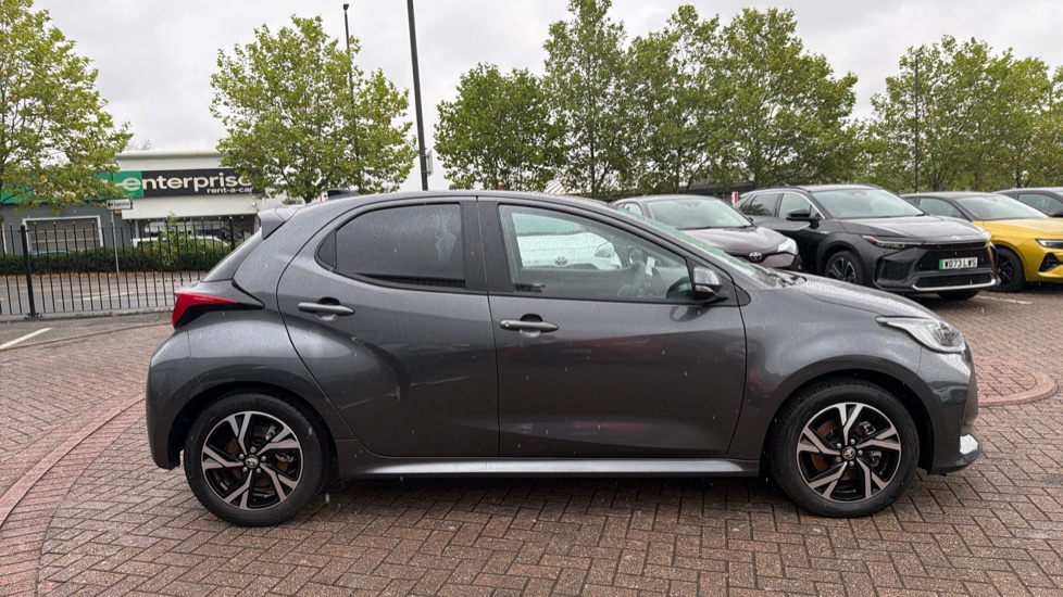 Toyota Yaris 1.5 Hybrid Design 5dr CVT Hybrid Hatchback - Image 23