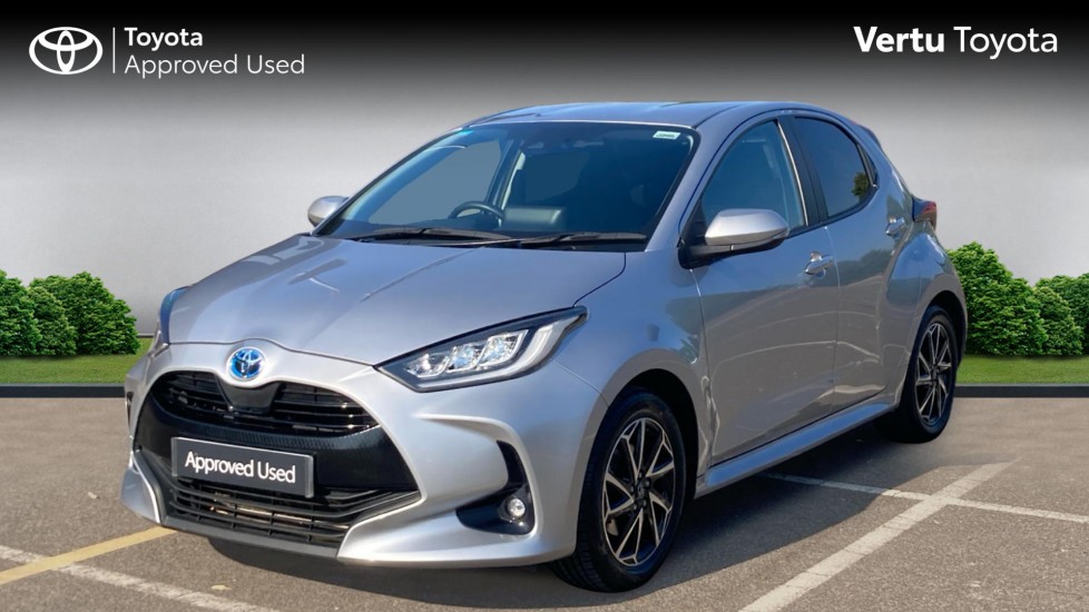 Toyota Yaris 1.5 Hybrid Design 5dr CVT Hybrid Hatchback - Image 3