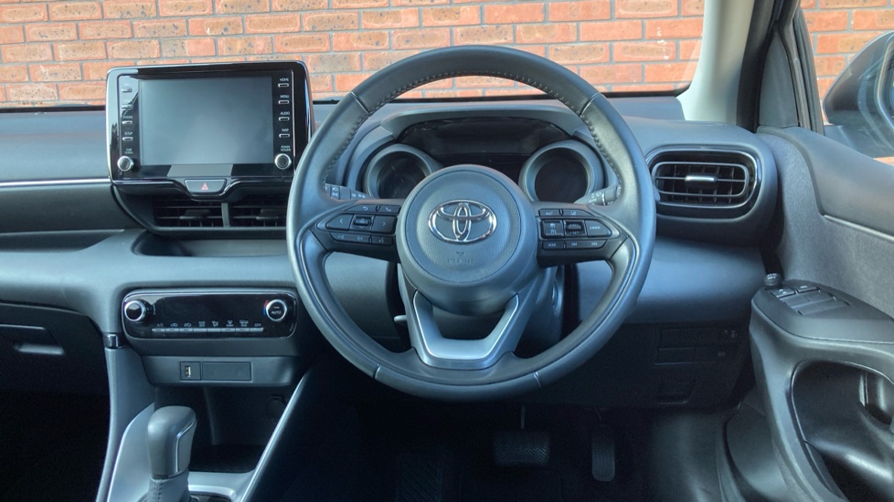 Toyota Yaris 1.5 Hybrid Design 5dr CVT Hybrid Hatchback - Image 7