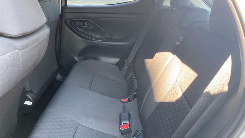 Toyota Yaris 1.5 Hybrid Design 5dr CVT Hybrid Hatchback - Image 15