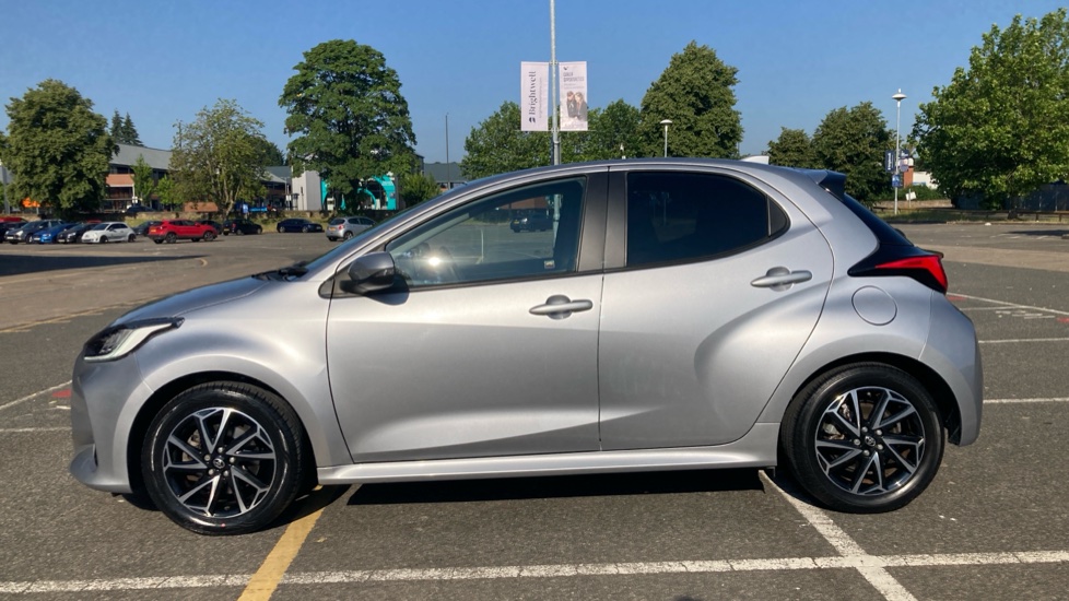 Toyota Yaris 1.5 Hybrid Design 5dr CVT Hybrid Hatchback - Image 24