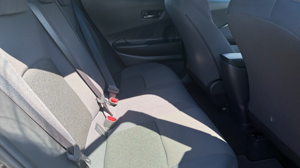 Toyota C-HR 1.8 Hybrid Icon 5dr CVT Hybrid Hatchback - Image 15
