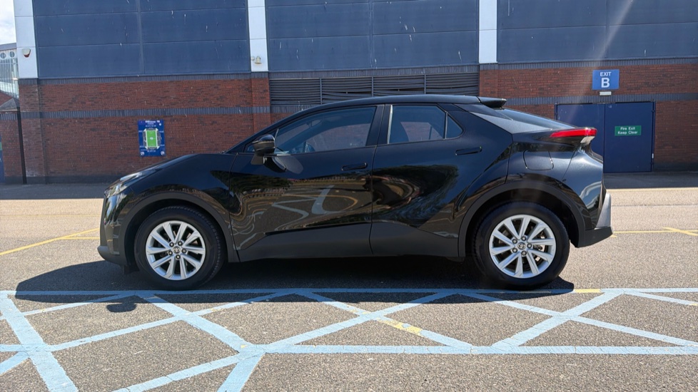 Toyota C-HR 1.8 Hybrid Icon 5dr CVT Hybrid Hatchback - Image 23
