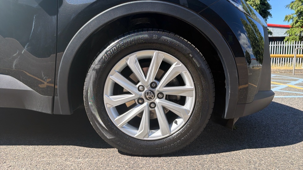 Toyota C-HR 1.8 Hybrid Icon 5dr CVT Hybrid Hatchback - Image 25