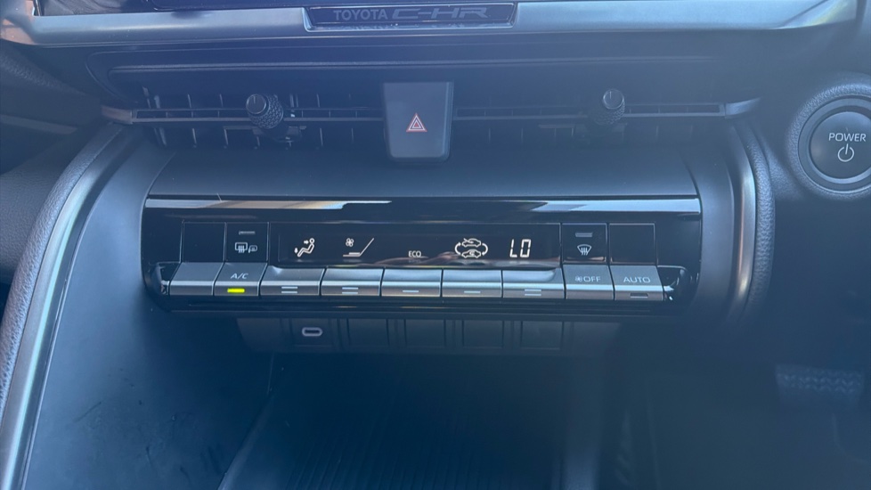 Toyota C-HR 1.8 Hybrid Icon 5dr CVT Hybrid Hatchback - Image 35