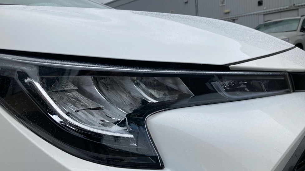 Toyota Corolla 1.8 VVT-i Hybrid Icon Tech 5dr CVT Hybrid Estate - Image 20