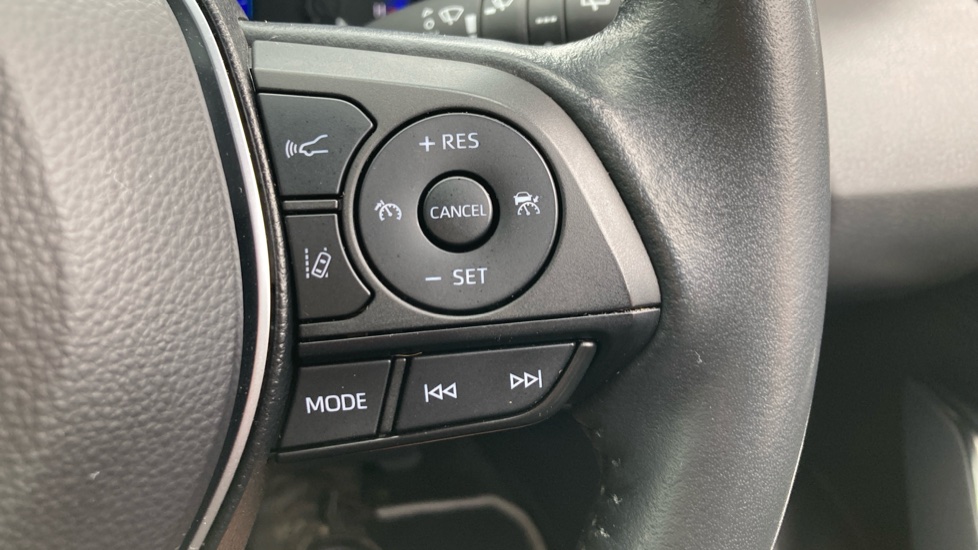 Toyota Corolla 1.8 VVT-i Hybrid Icon Tech 5dr CVT Hybrid Estate - Image 30