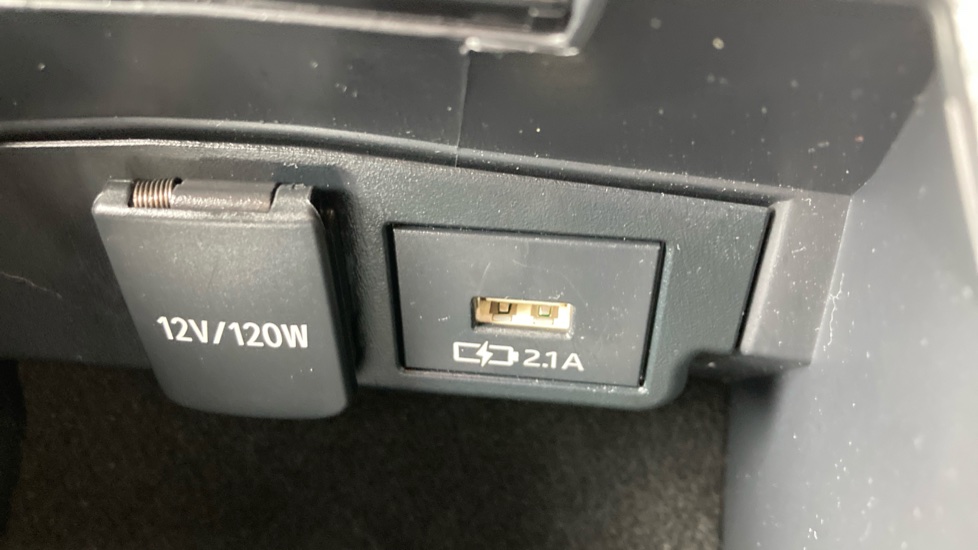 Toyota Corolla 1.8 VVT-i Hybrid Icon Tech 5dr CVT Hybrid Estate - Image 35