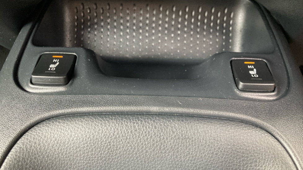 Toyota Corolla 1.8 VVT-i Hybrid Icon Tech 5dr CVT Hybrid Estate - Image 39