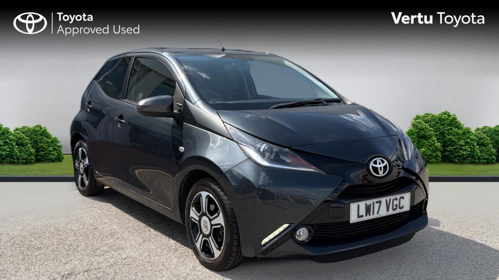 Toyota Aygo 1.0 VVT-i X-Clusiv 3 5dr Petrol Hatchback - Image 1