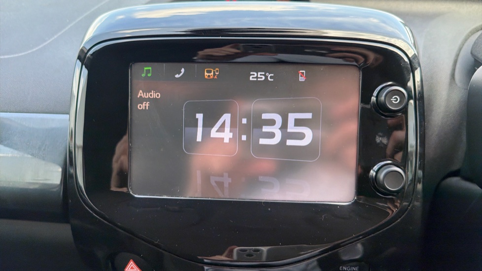 Toyota Aygo 1.0 VVT-i X-Clusiv 3 5dr Petrol Hatchback - Image 9
