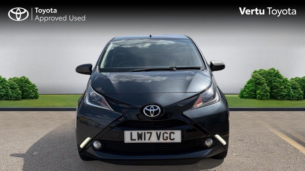 Toyota Aygo 1.0 VVT-i X-Clusiv 3 5dr Petrol Hatchback - Image 22