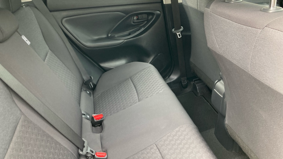 Toyota Yaris 1.5 Hybrid Design 5dr CVT Hybrid Hatchback - Image 8