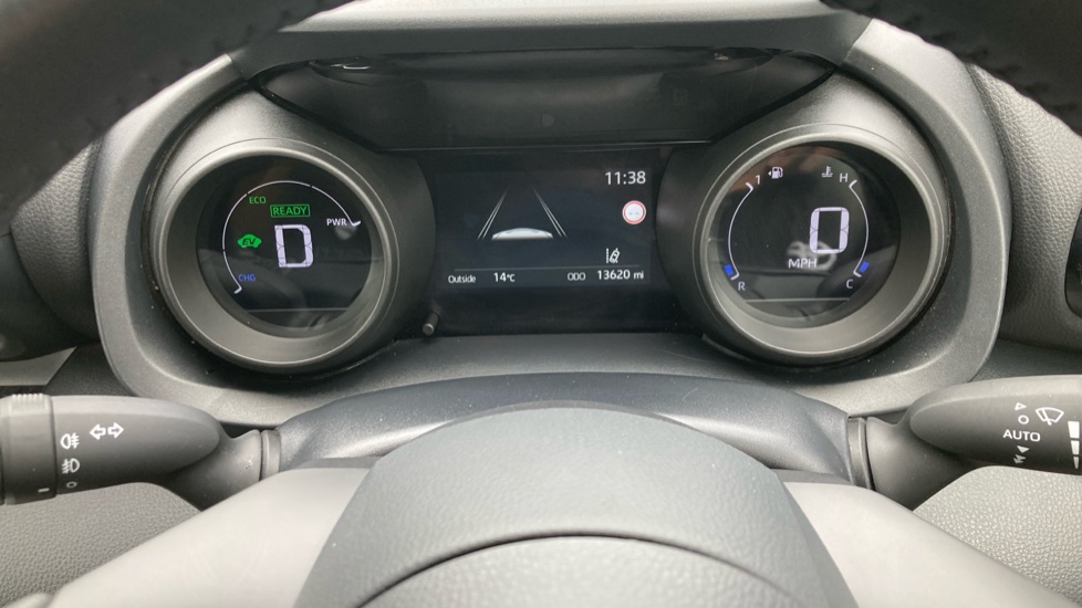 Toyota Yaris 1.5 Hybrid Design 5dr CVT Hybrid Hatchback - Image 11