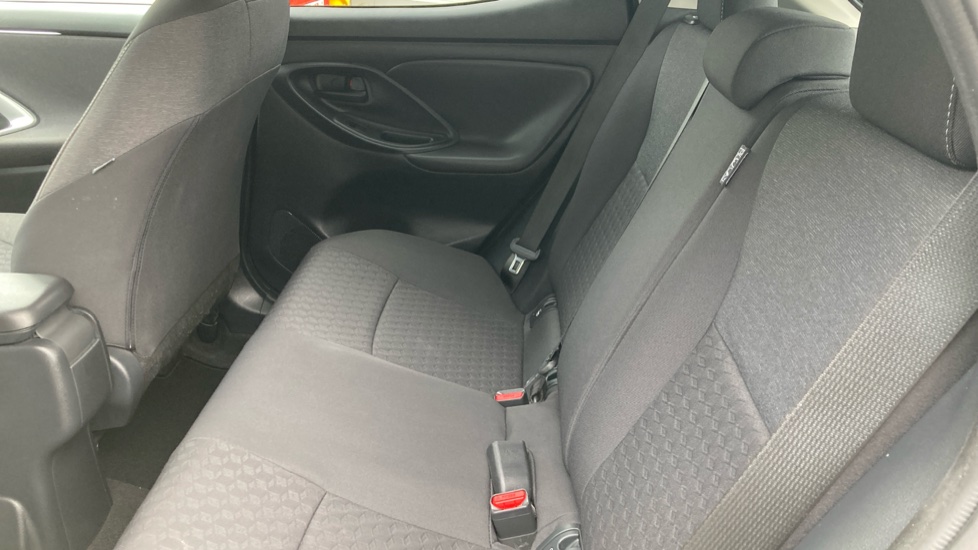 Toyota Yaris 1.5 Hybrid Design 5dr CVT Hybrid Hatchback - Image 15