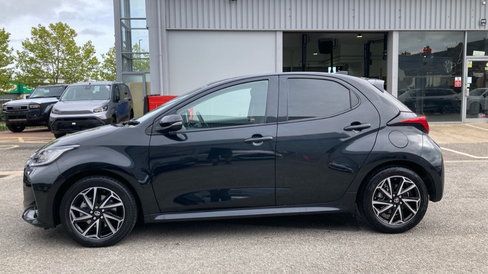 Toyota Yaris 1.5 Hybrid Design 5dr CVT Hybrid Hatchback - Image 24