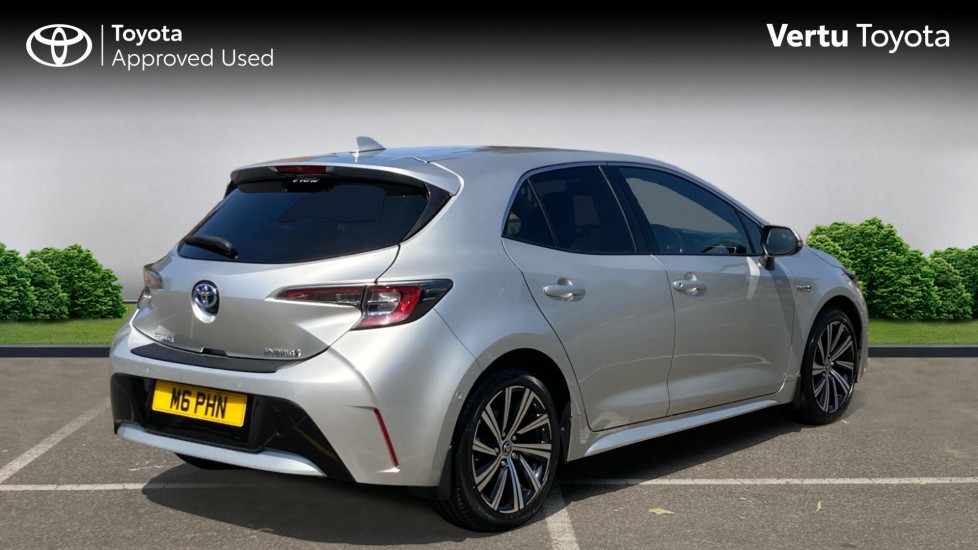 Toyota Corolla 1.8 VVT-i Hybrid Design 5dr CVT Hybrid Hatchback - Image 2