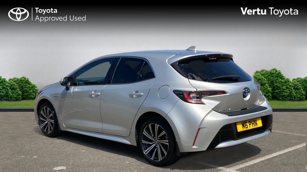 Toyota Corolla 1.8 VVT-i Hybrid Design 5dr CVT Hybrid Hatchback - Image 4