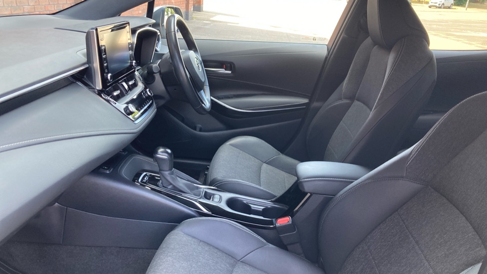 Toyota Corolla 1.8 VVT-i Hybrid Design 5dr CVT Hybrid Hatchback - Image 5