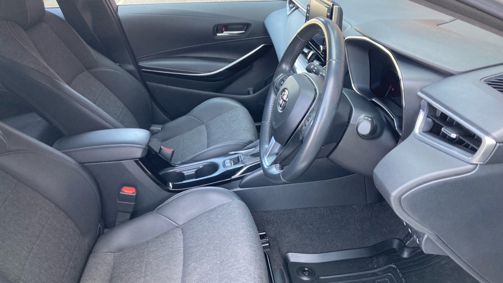 Toyota Corolla 1.8 VVT-i Hybrid Design 5dr CVT Hybrid Hatchback - Image 12