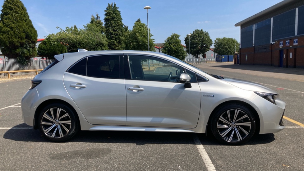 Toyota Corolla 1.8 VVT-i Hybrid Design 5dr CVT Hybrid Hatchback - Image 23