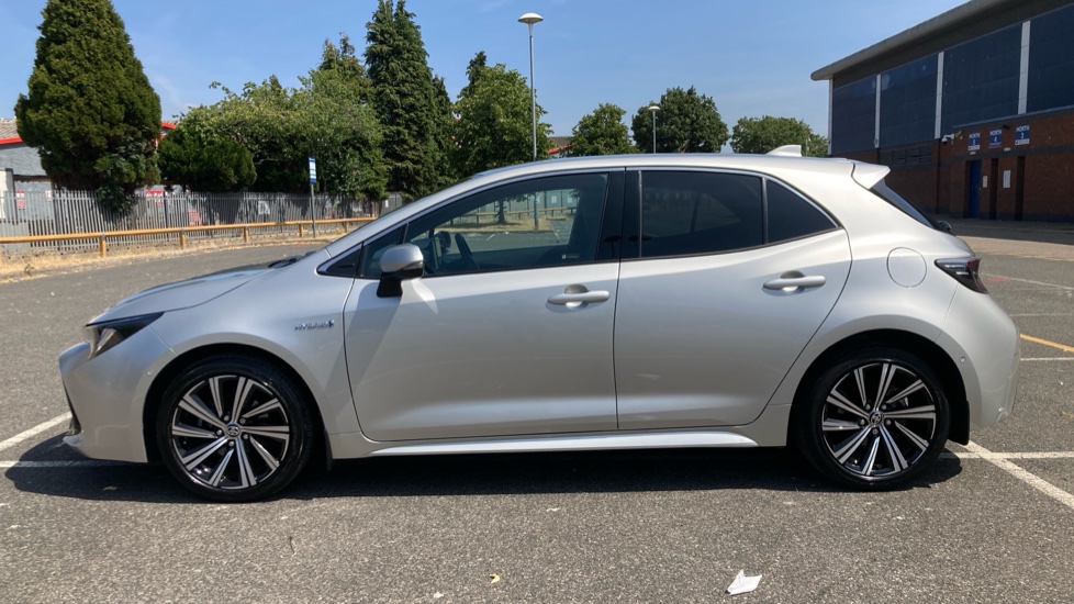 Toyota Corolla 1.8 VVT-i Hybrid Design 5dr CVT Hybrid Hatchback - Image 24