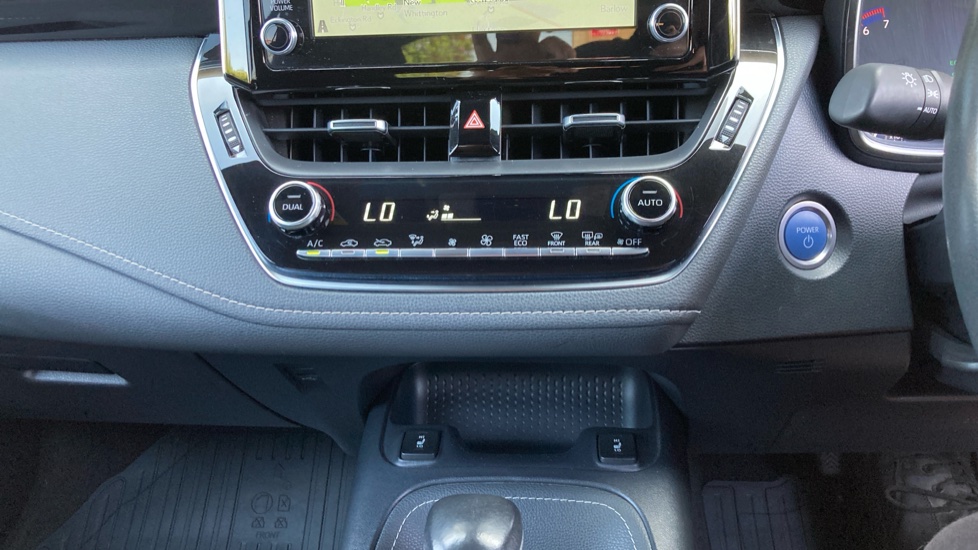 Toyota Corolla 1.8 VVT-i Hybrid Design 5dr CVT Hybrid Hatchback - Image 33