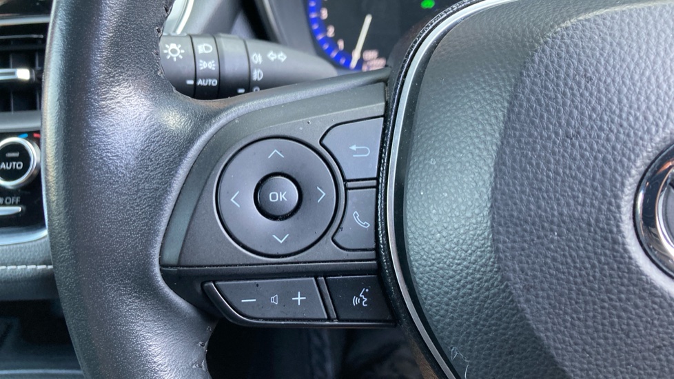 Toyota Corolla 1.8 VVT-i Hybrid Design 5dr CVT Hybrid Hatchback - Image 37