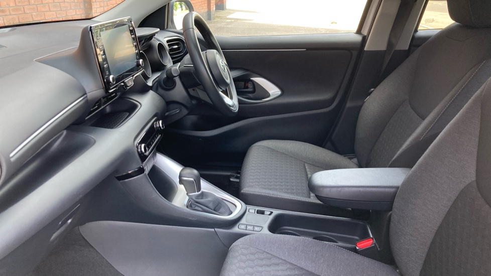 Toyota Yaris 1.5 Hybrid Design 5dr CVT Hybrid Hatchback - Image 5