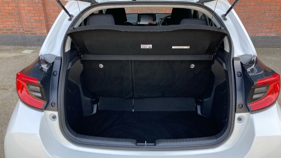 Toyota Yaris 1.5 Hybrid Design 5dr CVT Hybrid Hatchback - Image 13