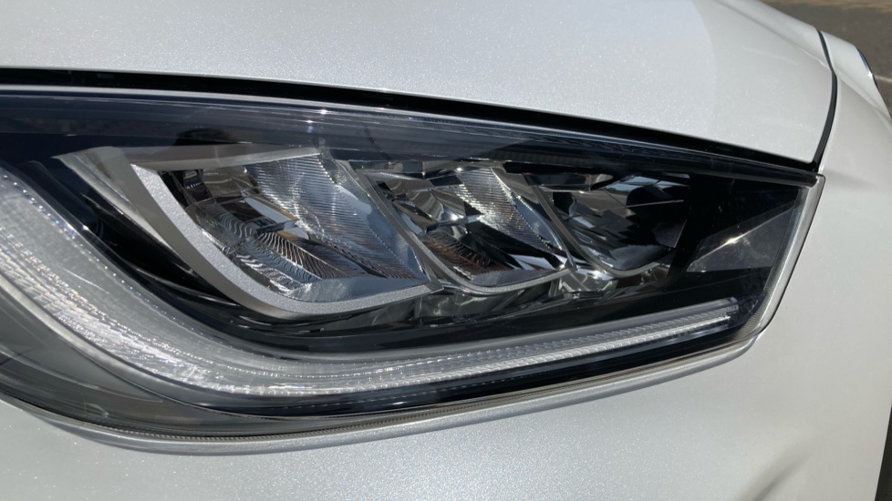 Toyota Yaris 1.5 Hybrid Design 5dr CVT Hybrid Hatchback - Image 20