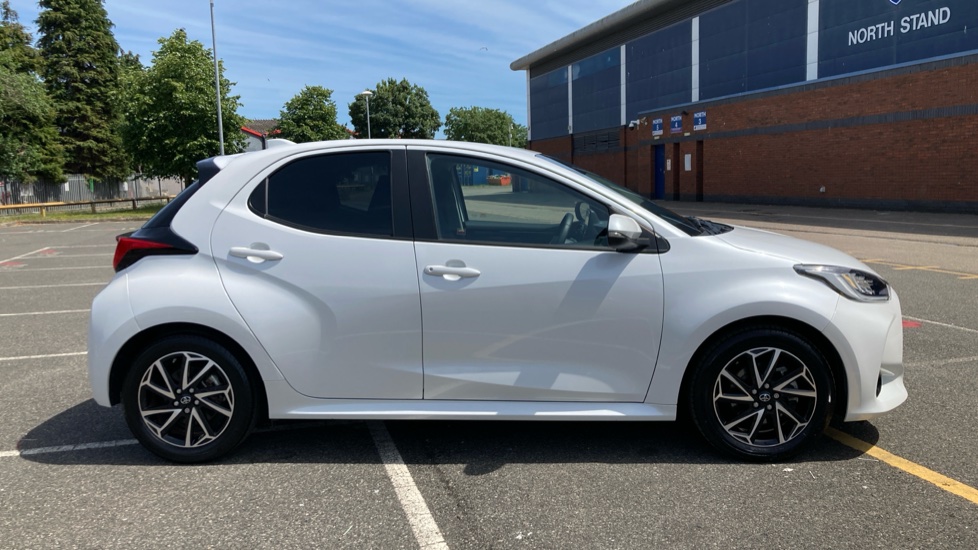 Toyota Yaris 1.5 Hybrid Design 5dr CVT Hybrid Hatchback - Image 23
