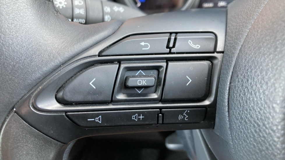 Toyota Yaris 1.5 Hybrid Design 5dr CVT Hybrid Hatchback - Image 39