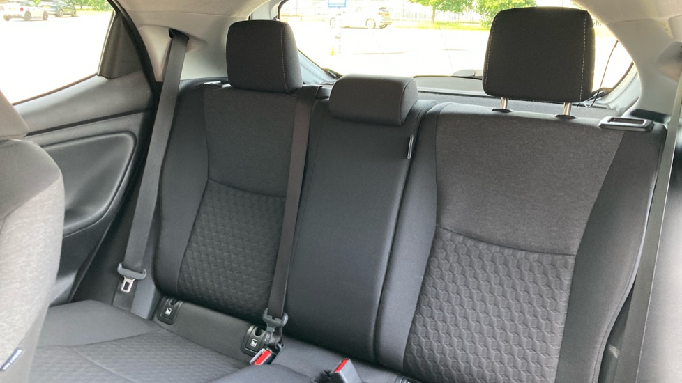 Toyota Yaris 1.5 Hybrid Design 5dr CVT Hybrid Hatchback - Image 41
