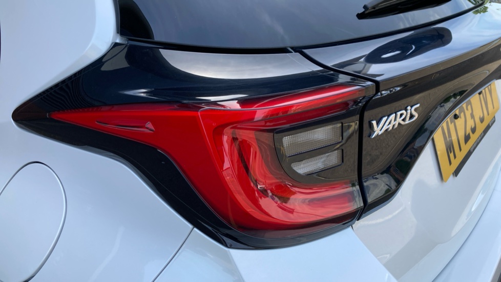 Toyota Yaris 1.5 Hybrid Design 5dr CVT Hybrid Hatchback - Image 43