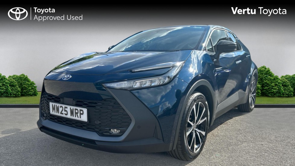 Toyota C-HR 2.0 PHEV Design 5dr CVT Hatchback - Image 3