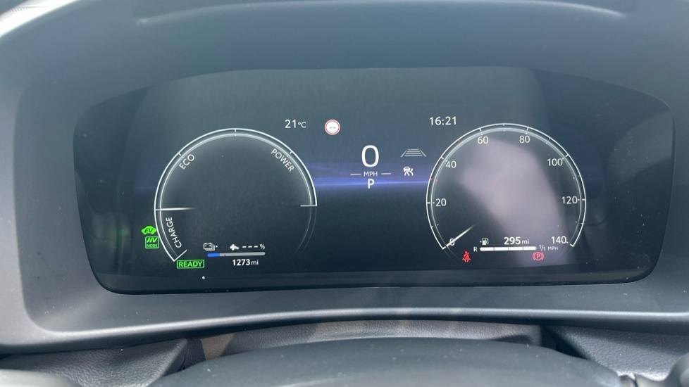 Toyota C-HR 2.0 PHEV Design 5dr CVT Hatchback - Image 11