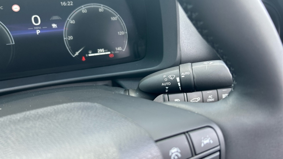 Toyota C-HR 2.0 PHEV Design 5dr CVT Hatchback - Image 32