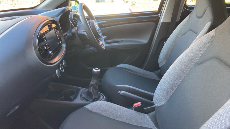 Toyota Aygo X 1.0 VVT-i Pure 5dr Petrol Hatchback - Image 5