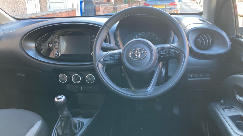 Toyota Aygo X 1.0 VVT-i Pure 5dr Petrol Hatchback - Image 6