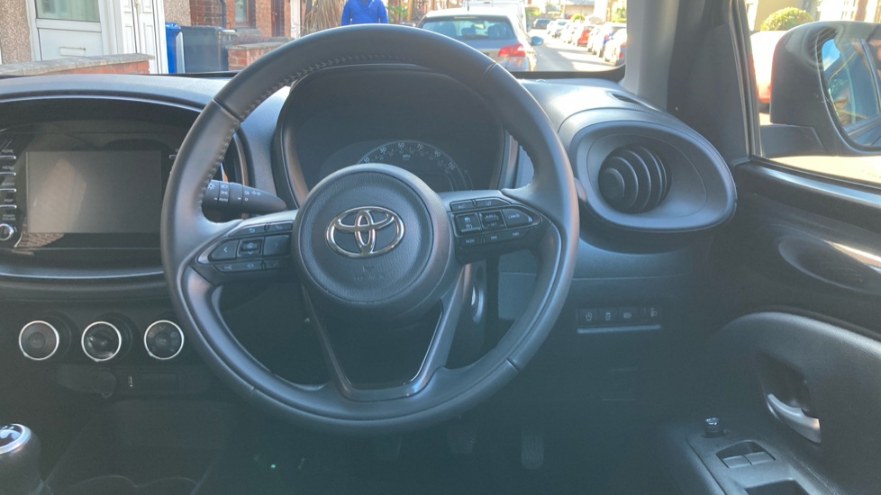 Toyota Aygo X 1.0 VVT-i Pure 5dr Petrol Hatchback - Image 10