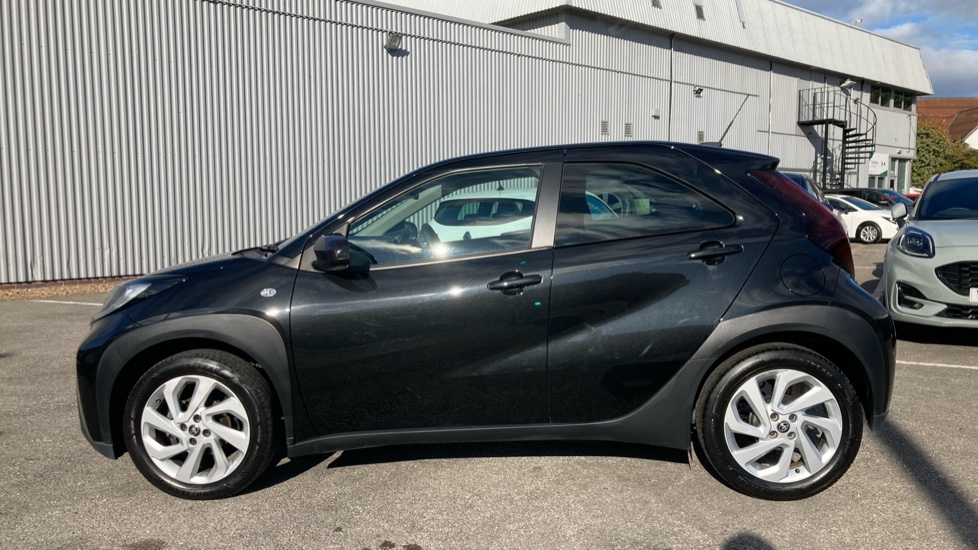 Toyota Aygo X 1.0 VVT-i Pure 5dr Petrol Hatchback - Image 24