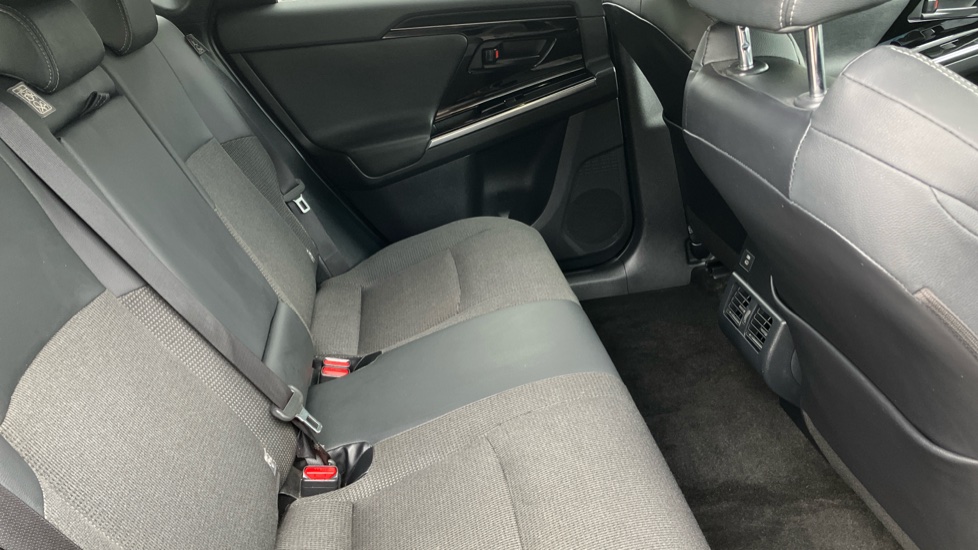 Toyota bZ4X 150kW Motion 71.4kWh 5dr Auto Electric Hatchback - Image 8