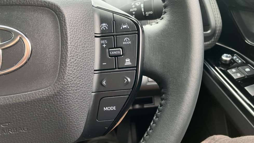 Toyota bZ4X 150kW Motion 71.4kWh 5dr Auto Electric Hatchback - Image 32
