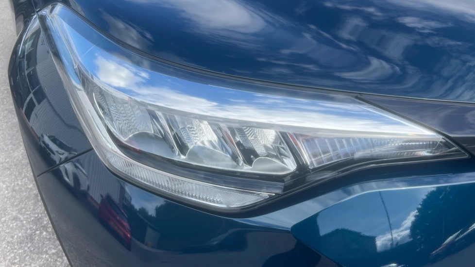 Toyota C-HR 1.8 Hybrid Icon 5dr CVT Hybrid Hatchback - Image 20