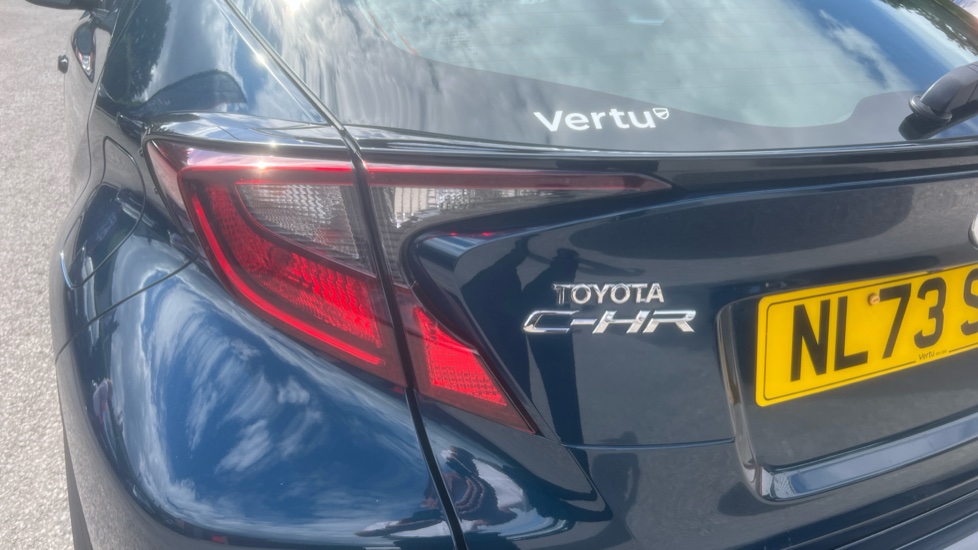 Toyota C-HR 1.8 Hybrid Icon 5dr CVT Hybrid Hatchback - Image 21
